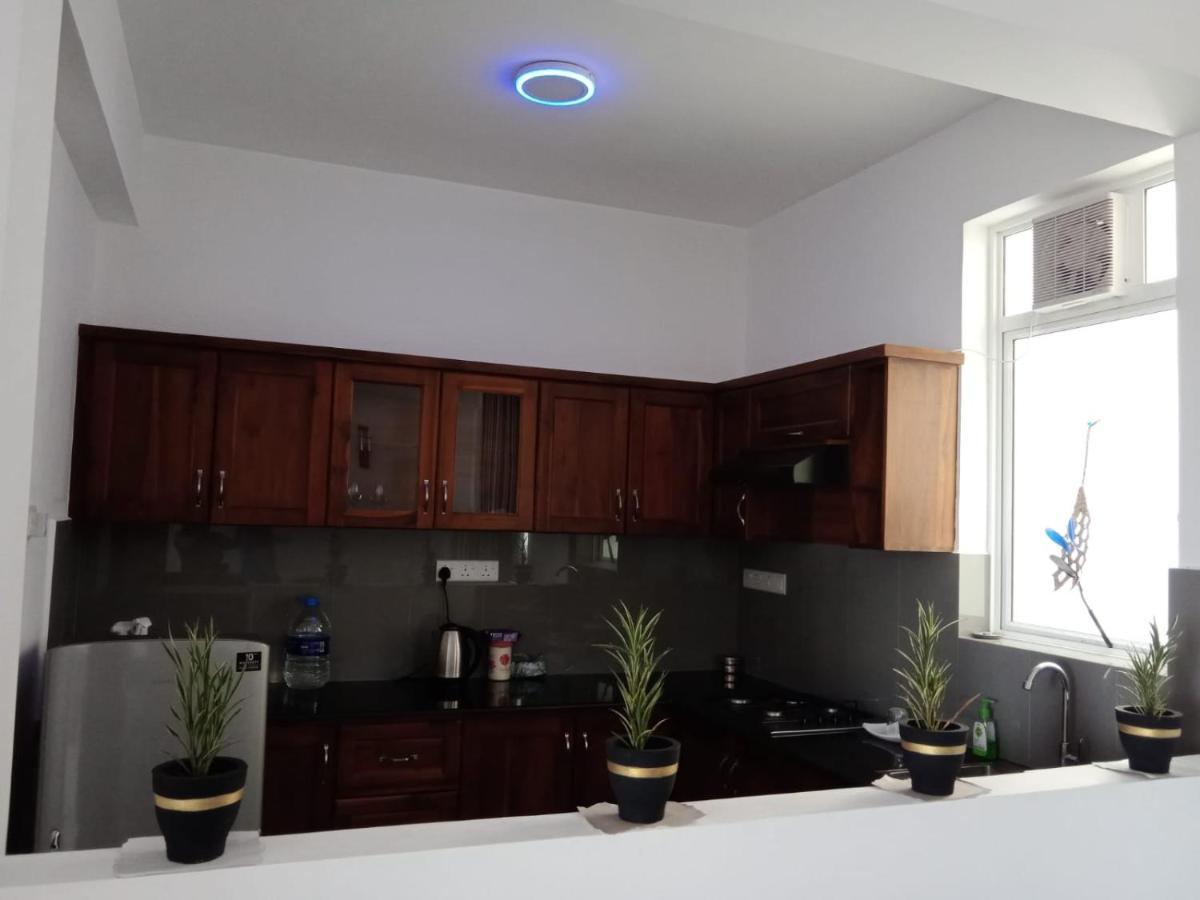 Para Inn Residence Dehiwala-Mount Lavinia Luaran gambar