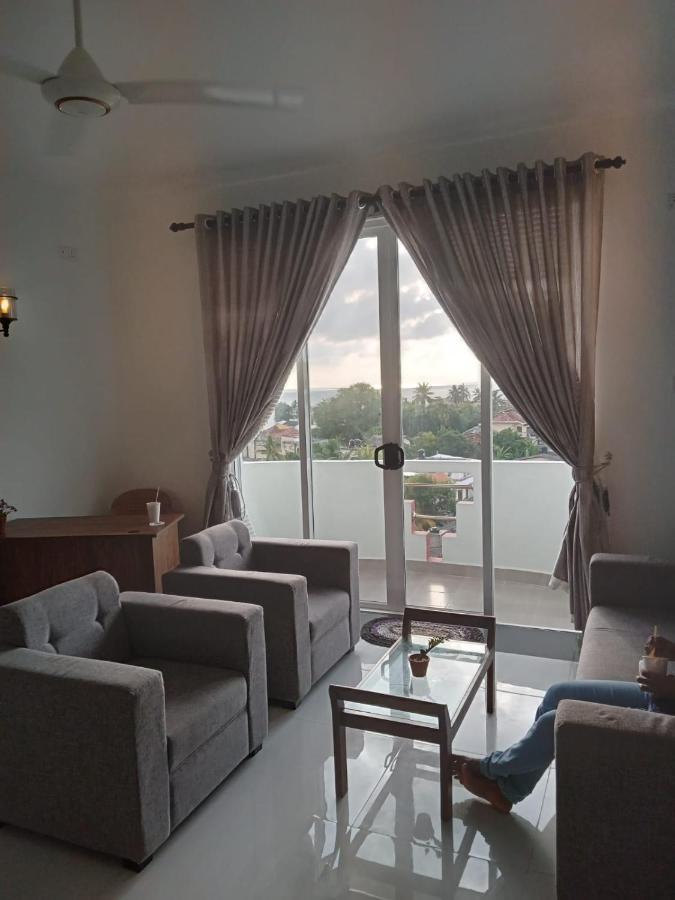 Para Inn Residence Dehiwala-Mount Lavinia Luaran gambar